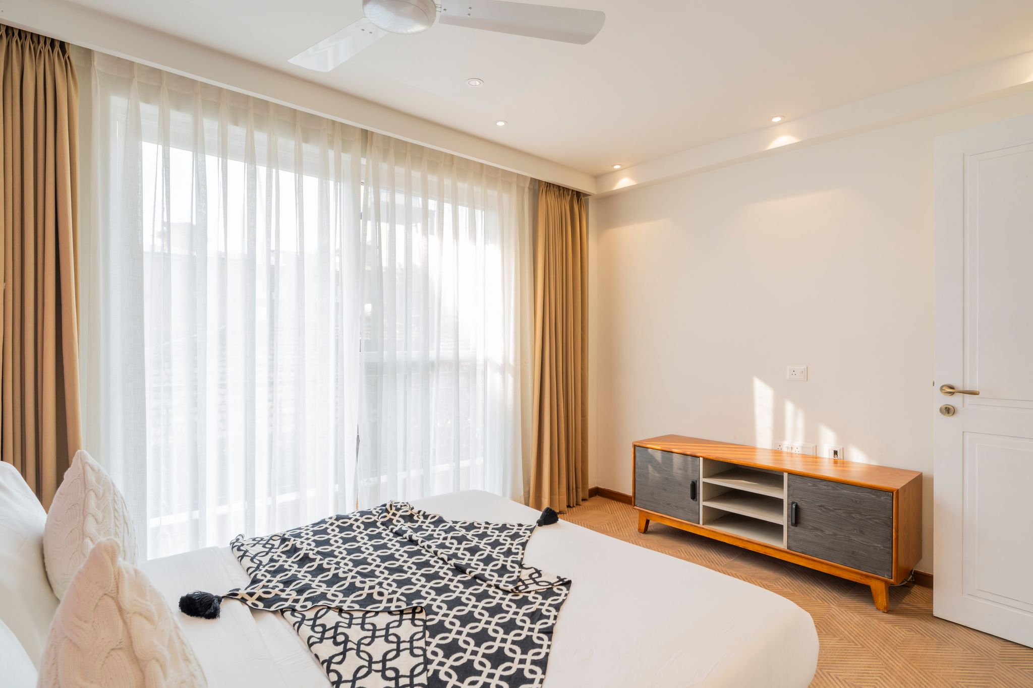Elivaas Solace Teal 5 BHK Charming Goan Villa with Pvt Pool