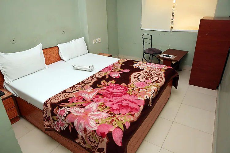 HOTEL SIDDHI VINAYAK DELUX ROOM 4