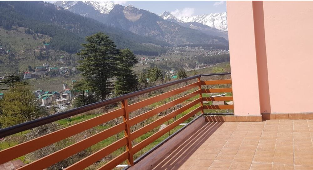 Deluxe Room with Private Balcony