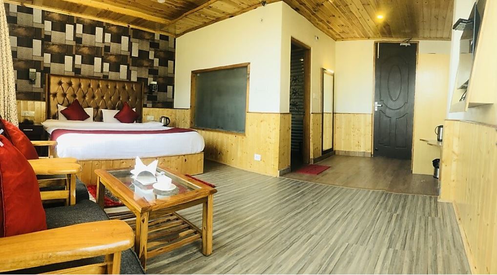 Deluxe Room with Private Balcony