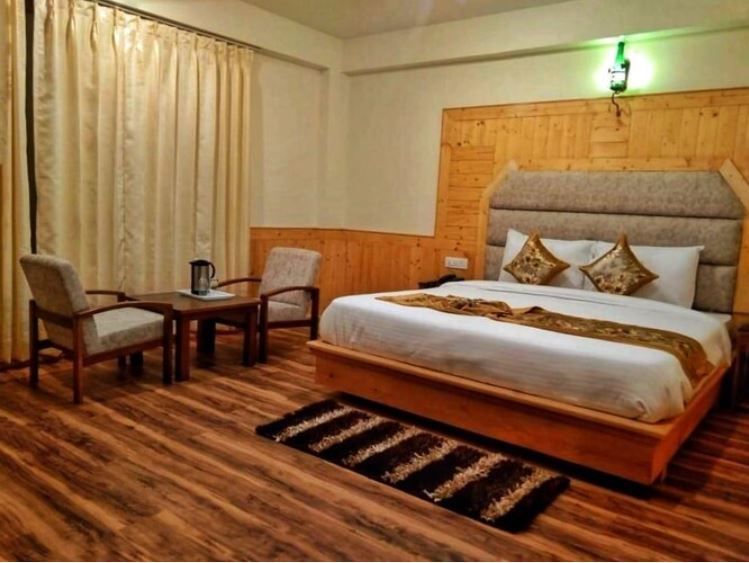 Deluxe Room with Private Balcony