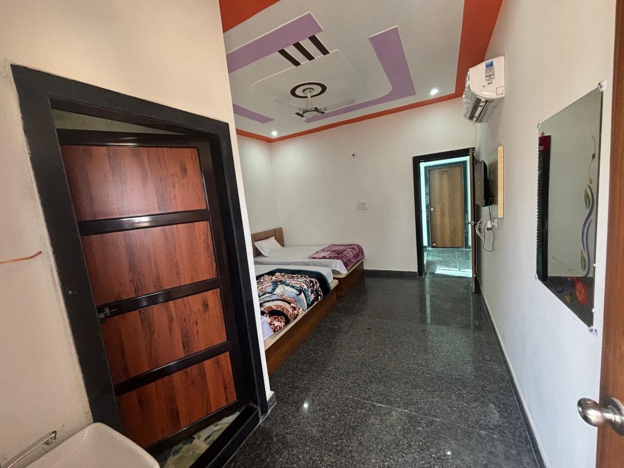 Family AC Room with Balcony(1 room with 2 king size bed)