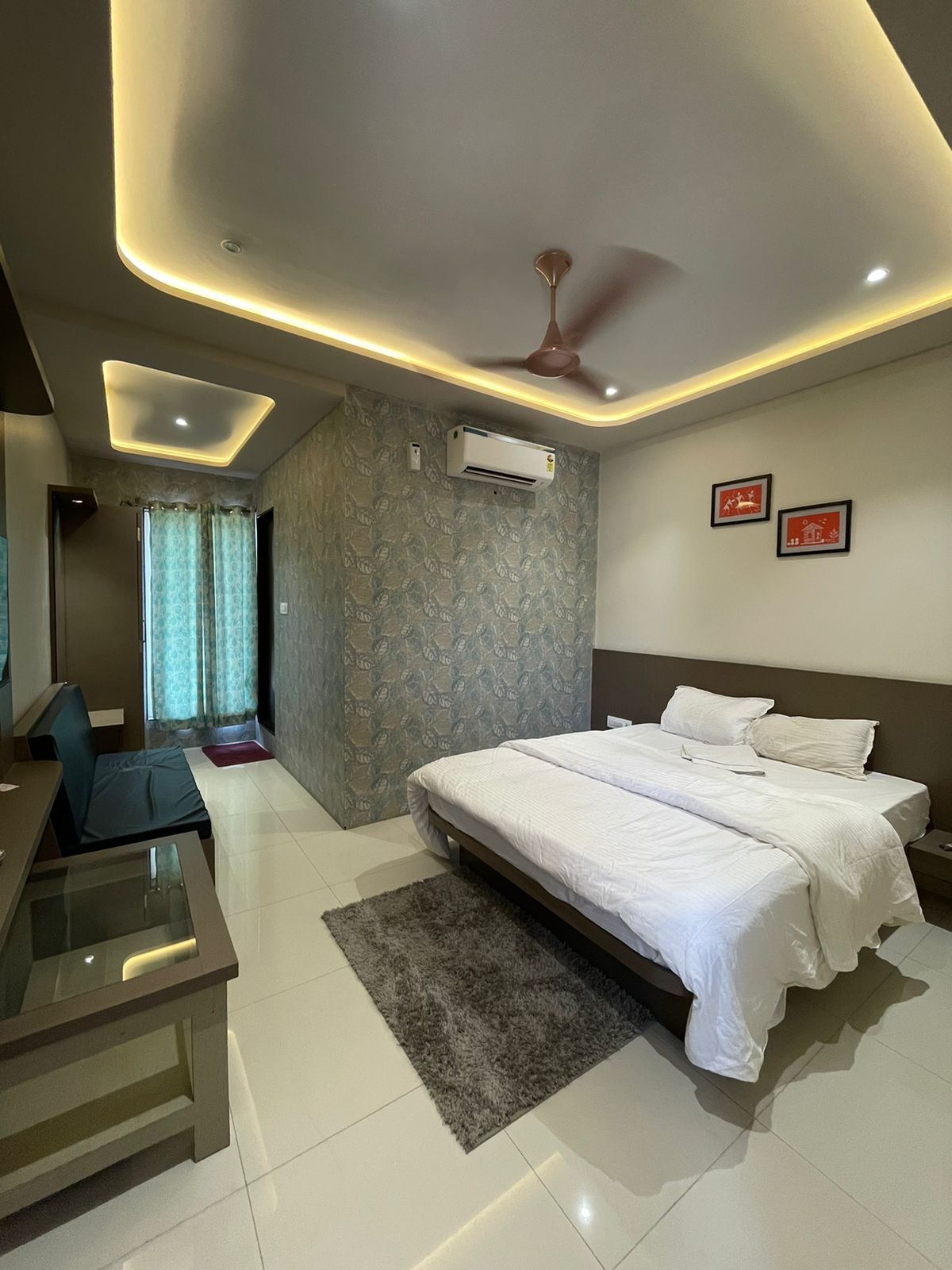 The Hoften Sterling Plaza Near Kempegowda International Airport Premium Room 4