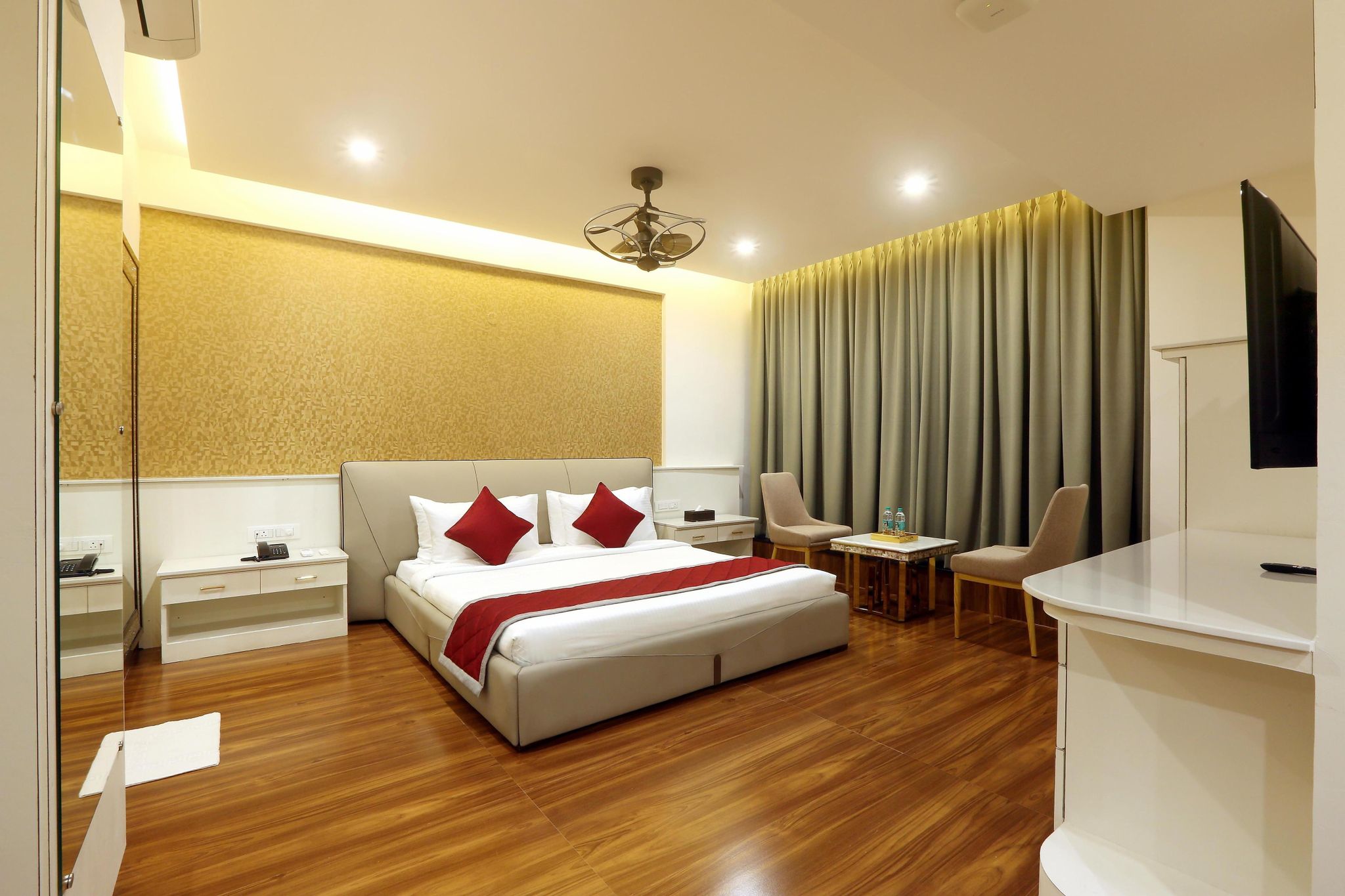 The Hoften Sterling Plaza Near Kempegowda International Airport Premium Room 5