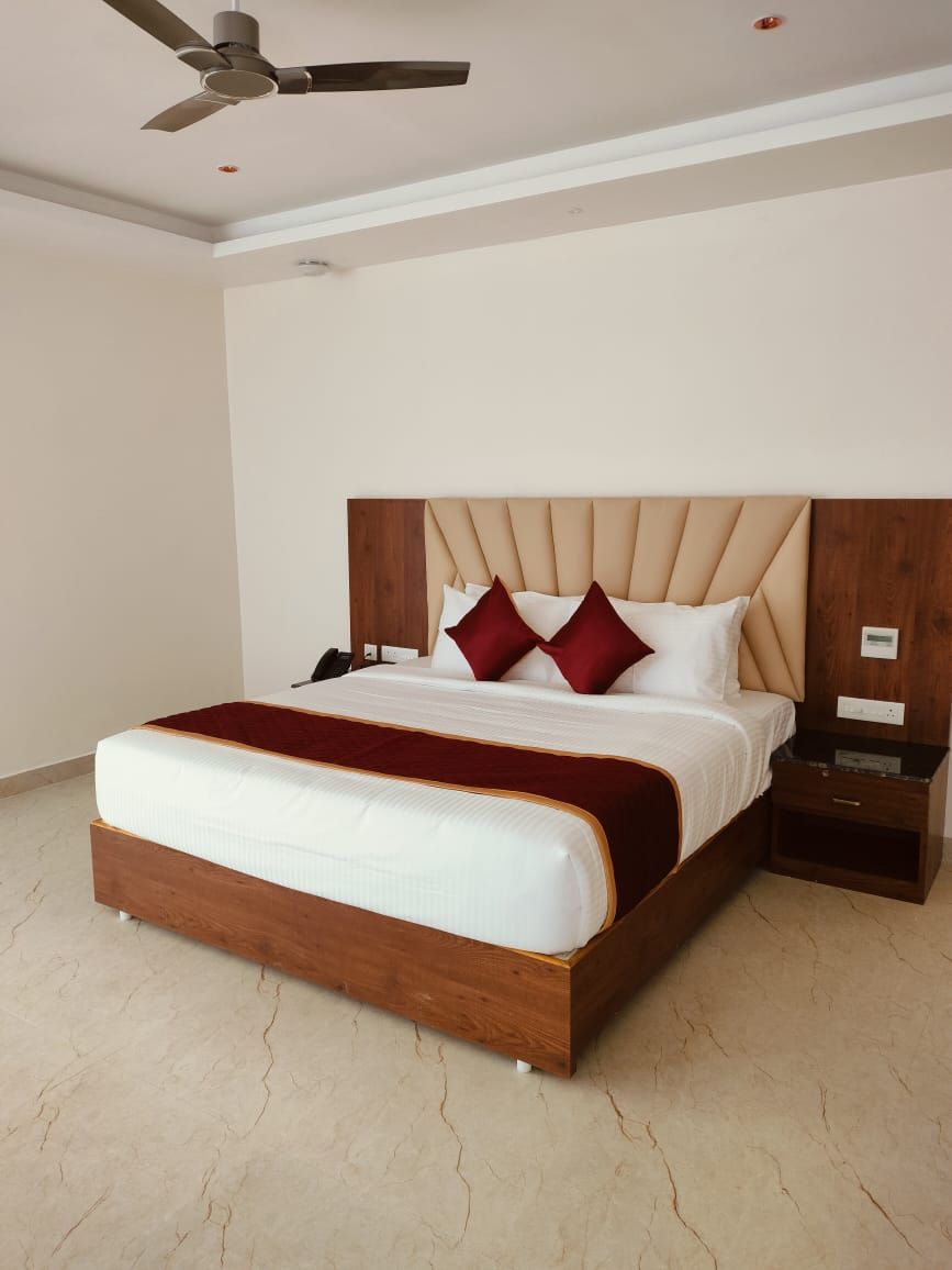 Ellora Hotels Tiruvannamalai Executive Room