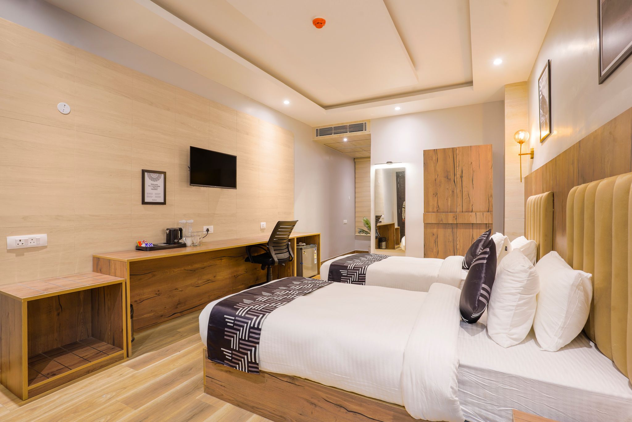 Medalio Boutique Gangtok with Mountain View Spacious Standard Room 8