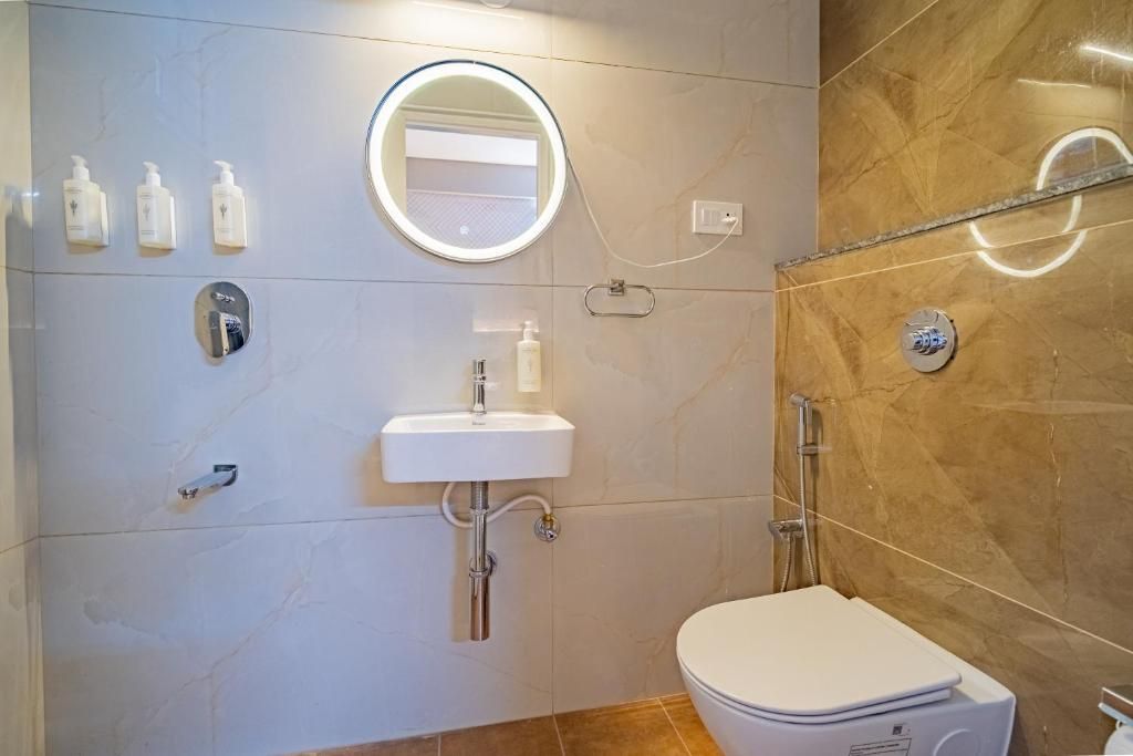 The Hosteller Bangalore, Manyata Tech Park Deluxe Double Room with Balcony 6