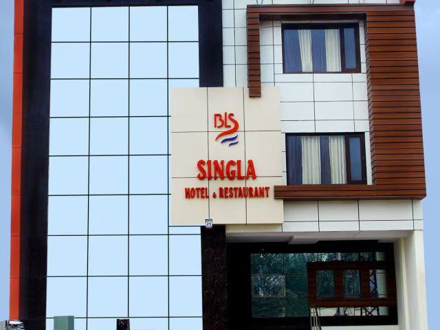 Singla Hotel