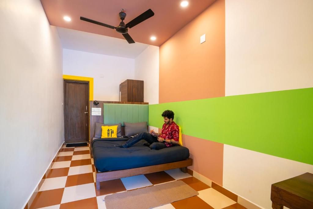 The Hosteller Wayanad, Vythiri Deluxe Double Room 3