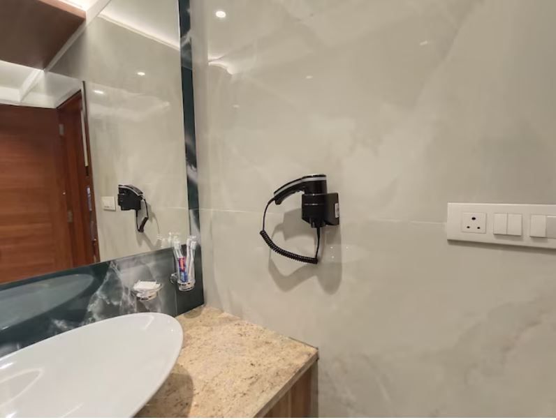 THE PARADISE KINGDOM Comfort Room 4