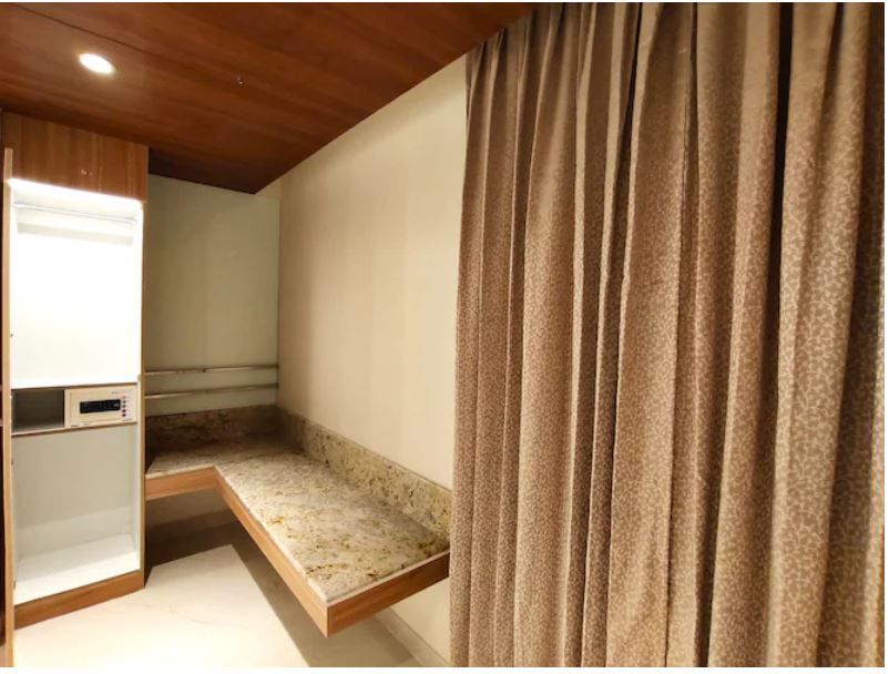 THE PARADISE KINGDOM Comfort Room 8