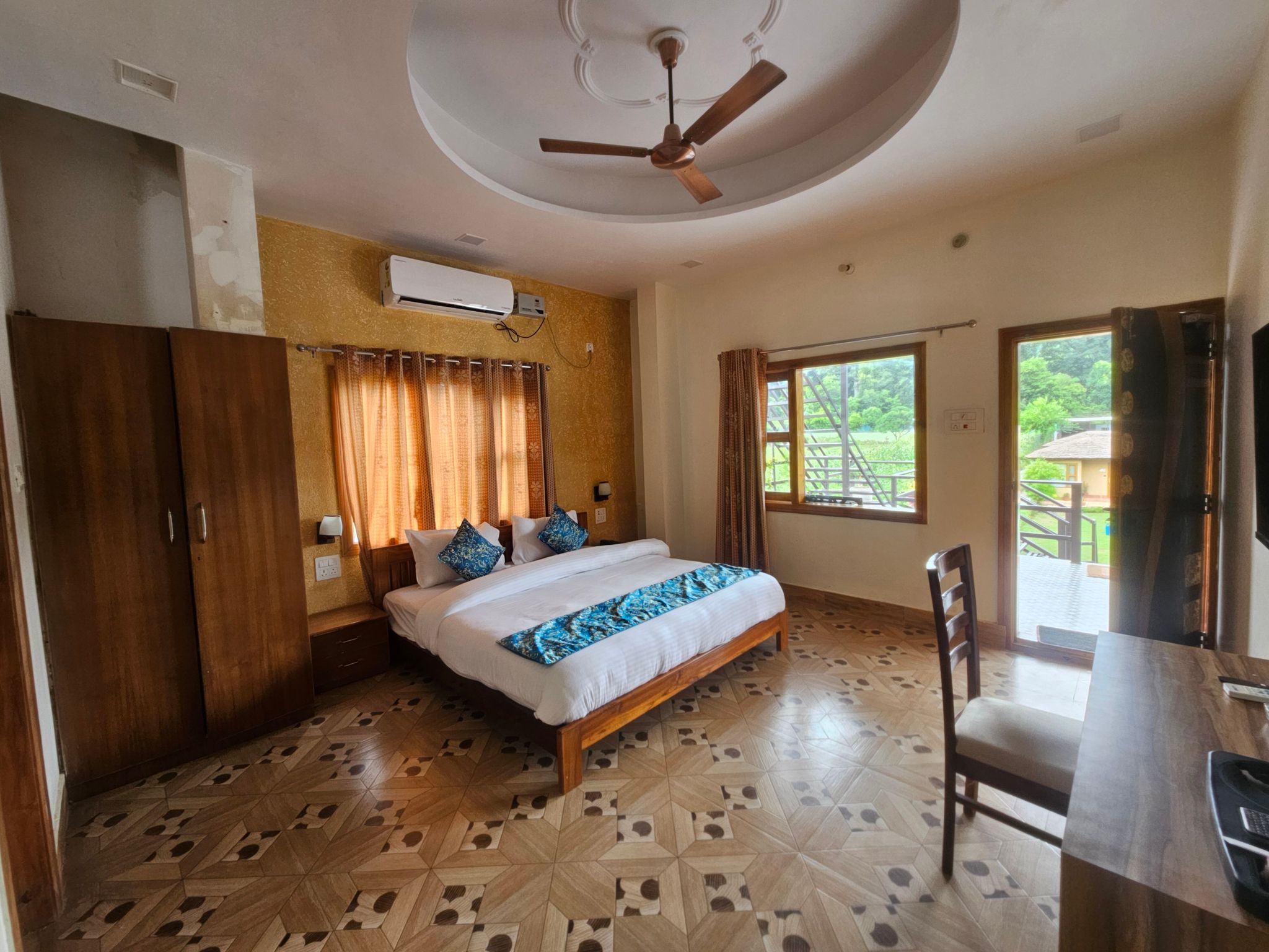 Deluxe, Double, Balcony