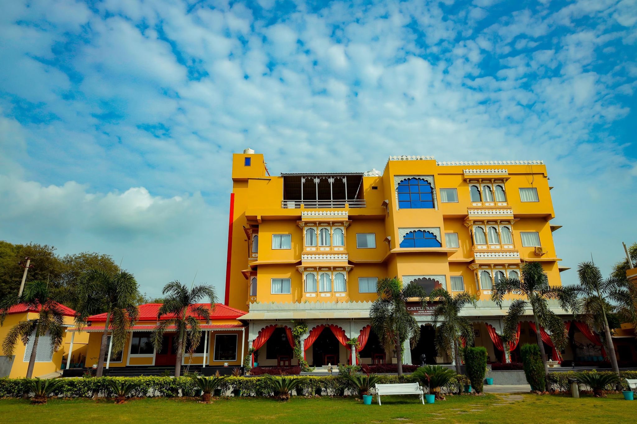 Hotel Castle Narela ( Lake View Resort)