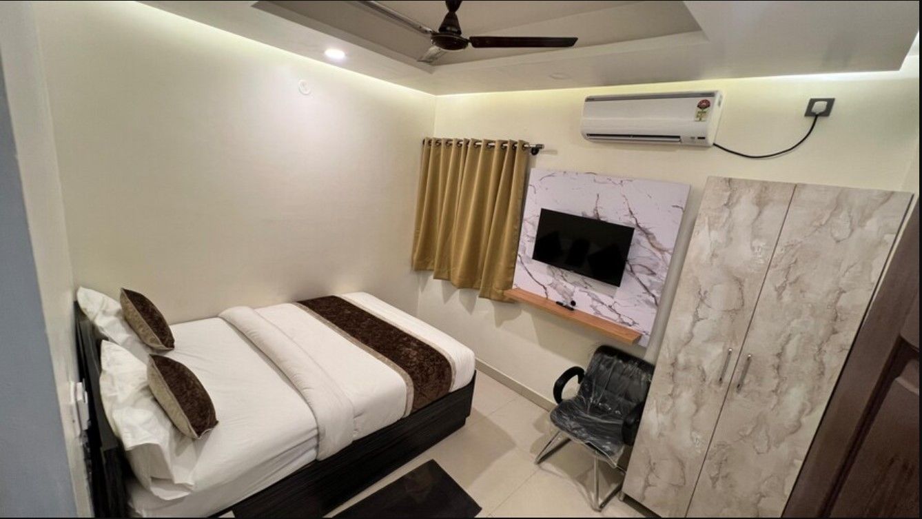 Deluxe AC Room