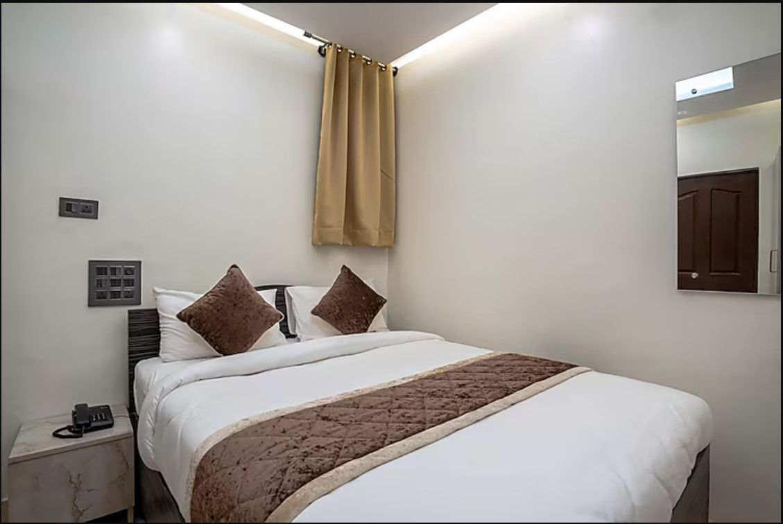 Deluxe Double Non AC Room