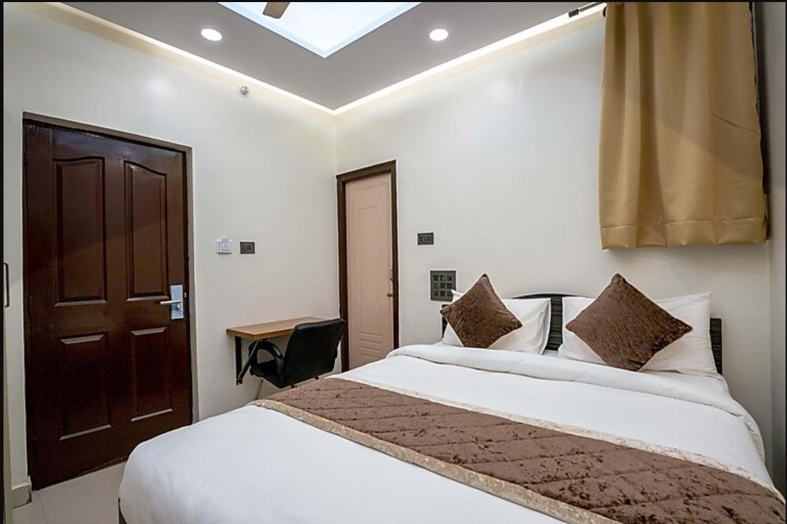 Deluxe Double Non AC Room