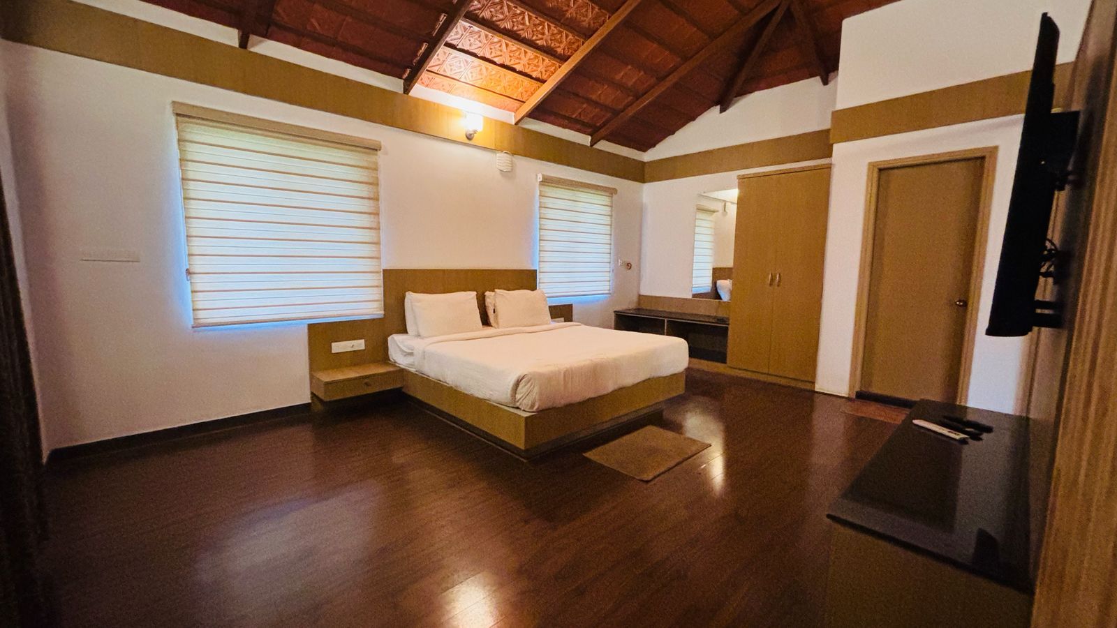 Tranquil Revtree Resort Deluxe Room 4
