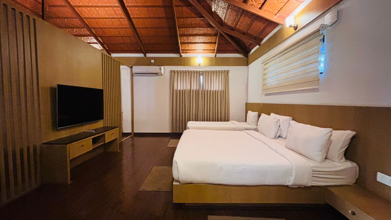 Tranquil Revtree Resort Deluxe Room 2