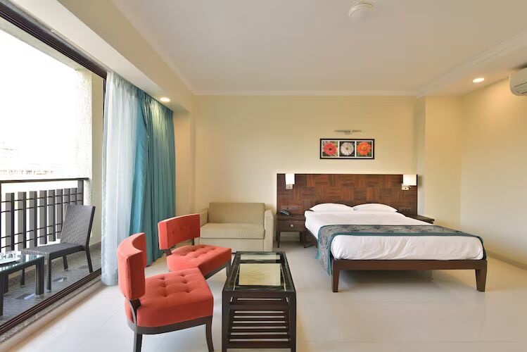 Club One Suite Room 2