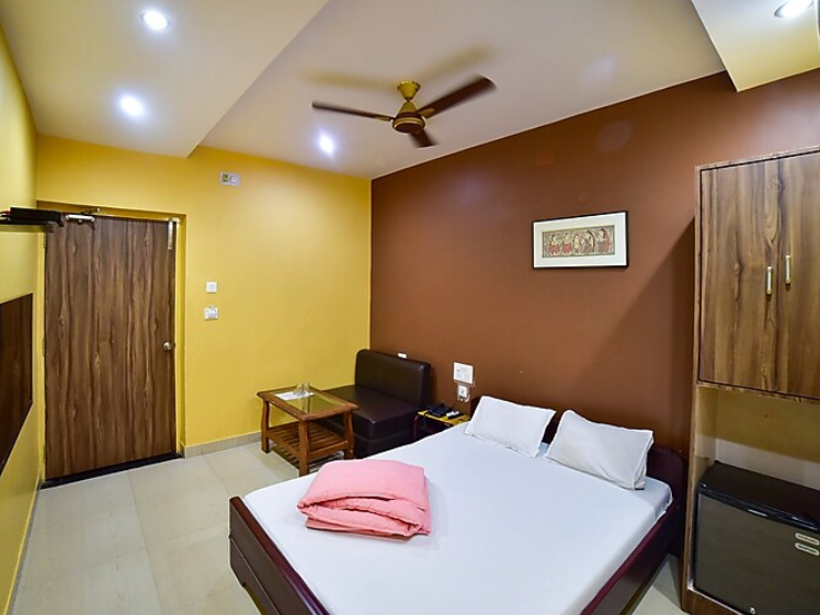 Rama Residency Deluxe Room  8