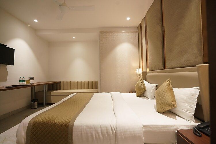 Royal Room