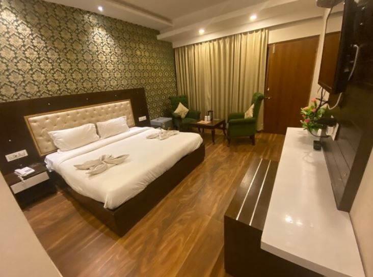 Superior Deluxe Room with Balcony