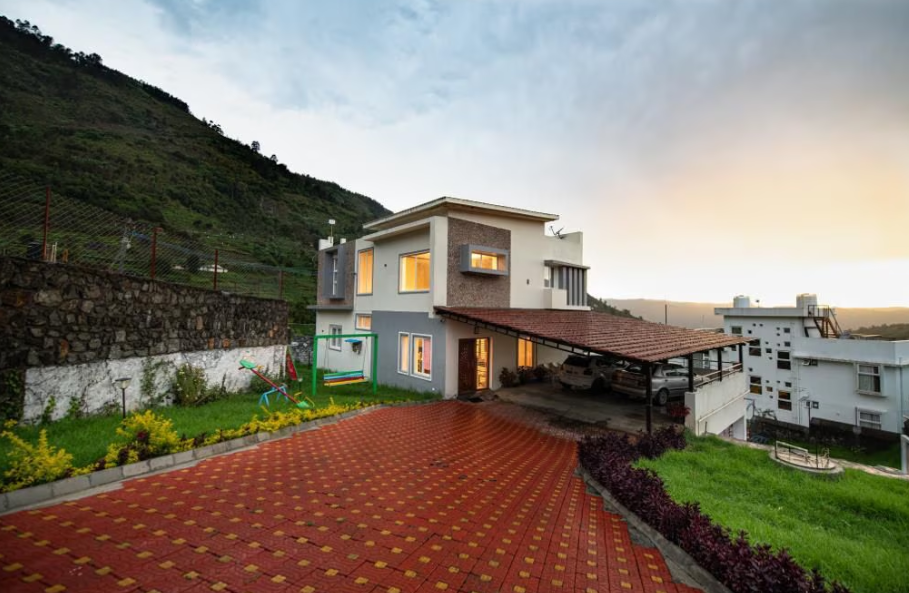 Queens Hotel- Mount Garden