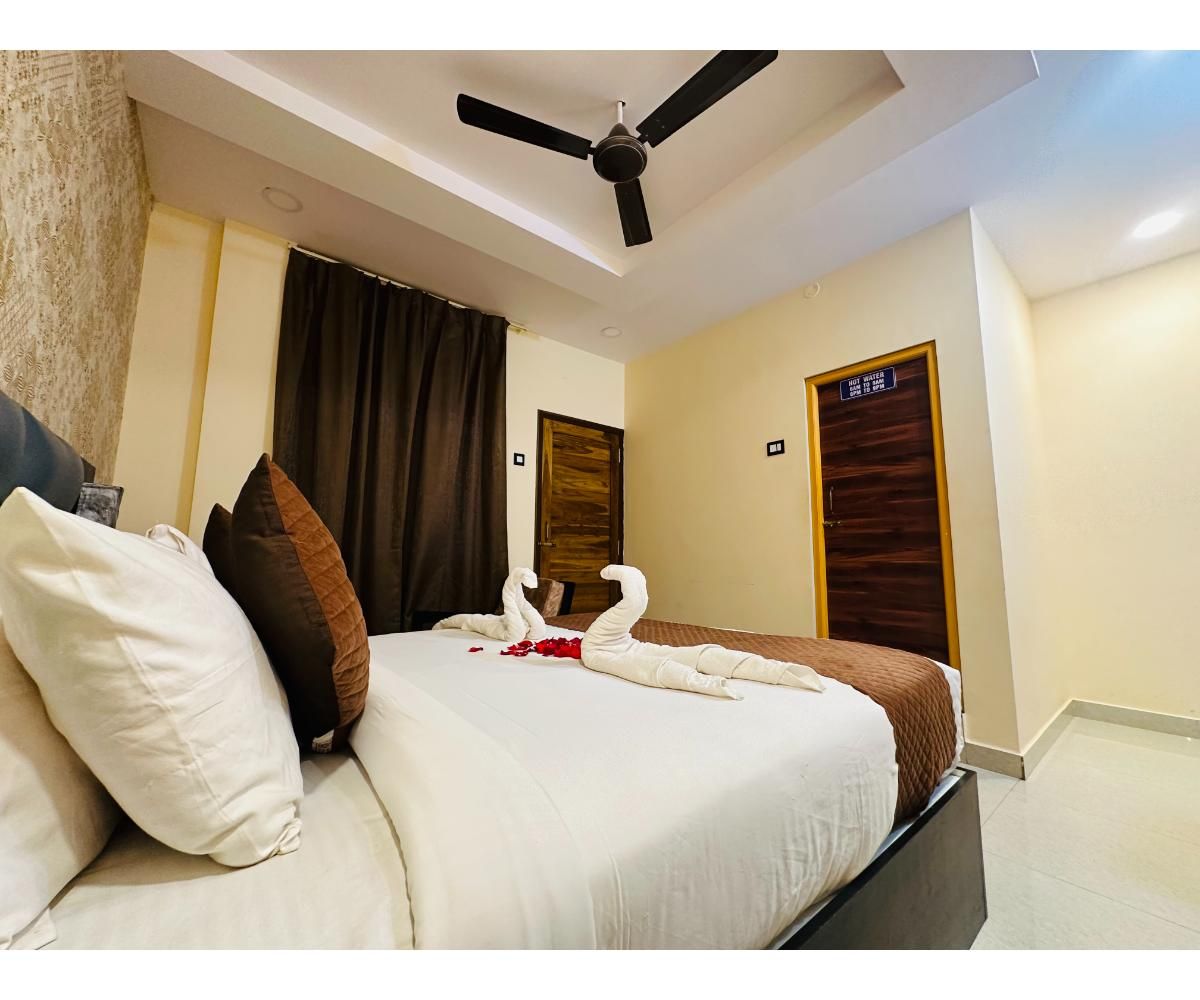 Shree katyayani palace Standard Double Bed Non AC Room