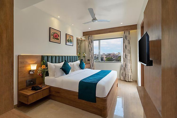 Redolence Aravali Tree Deluxe Room
