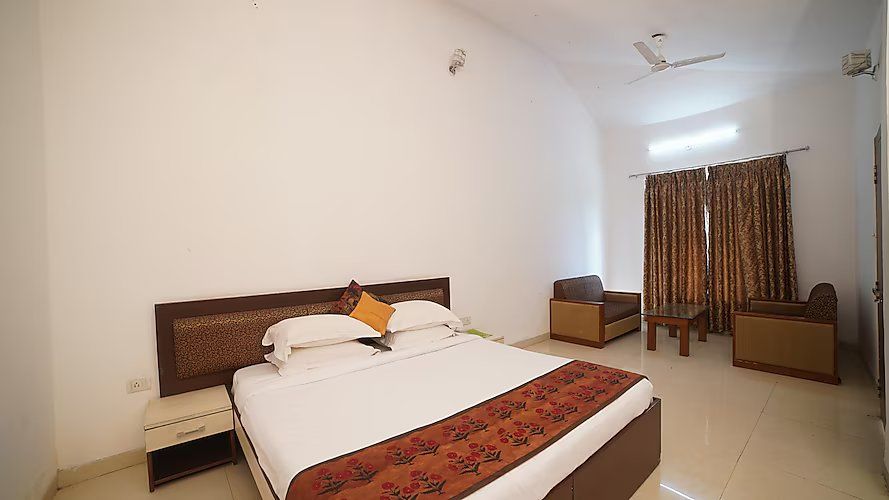 AC Deluxe (Ground Floor)