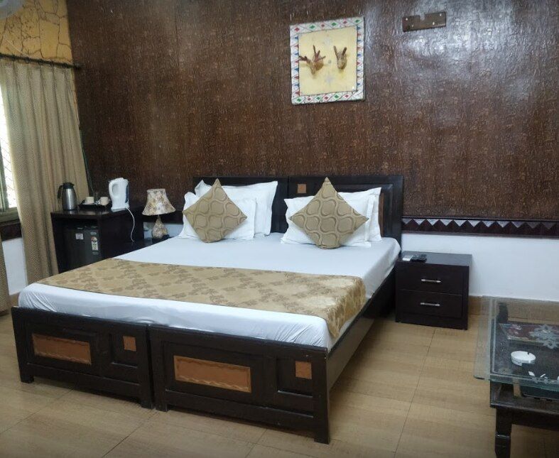 MPT JUNGLE RESORT UDAIGIRI AC Deluxe Cottage (River View) 3