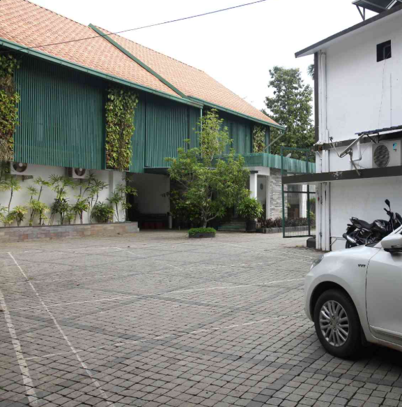 Hotel Exterior