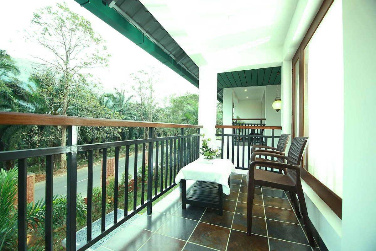 SILVER STORM RESORT ATHIRAPPILLY Executive Room 4