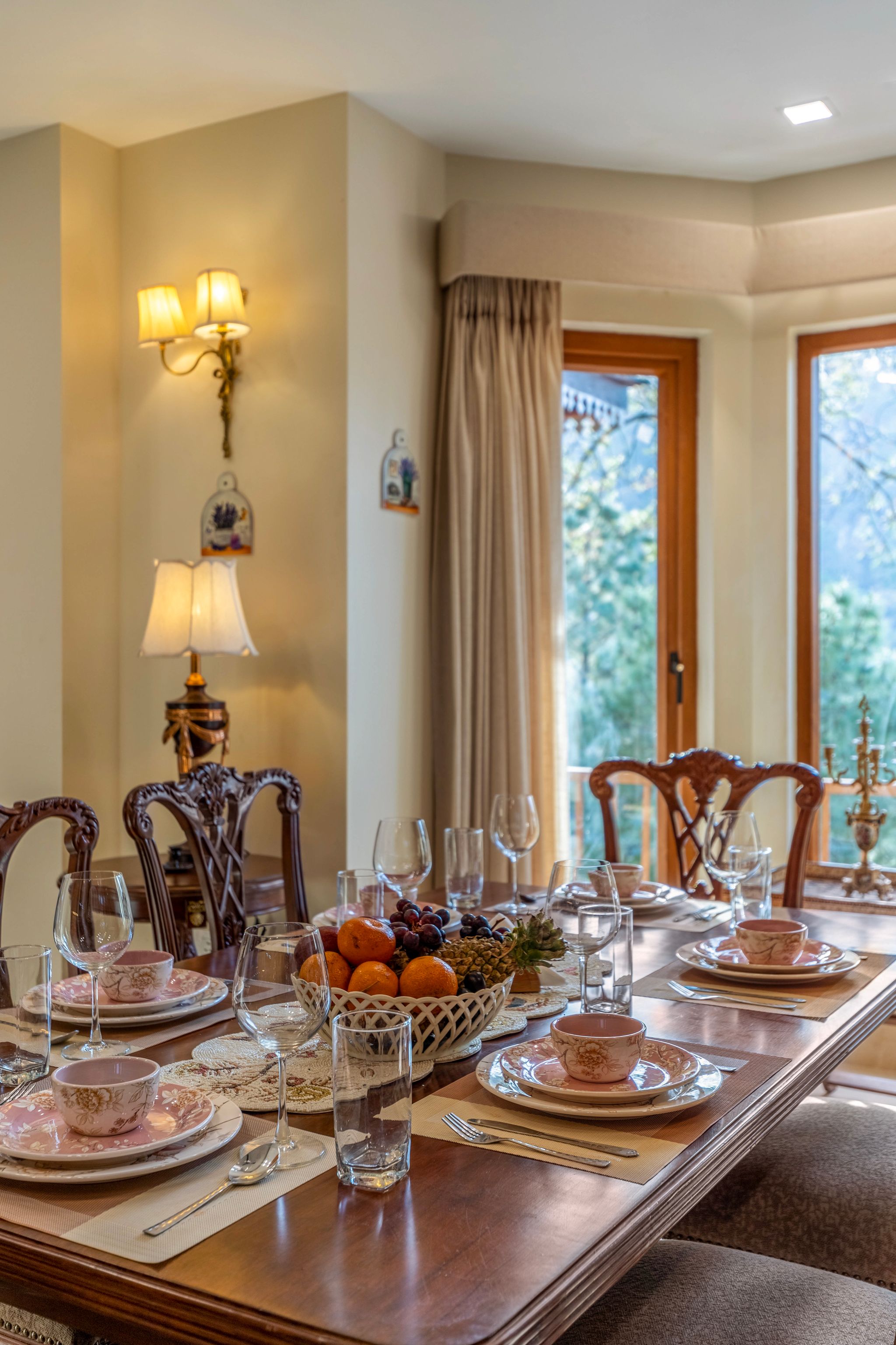 Food & Dining
