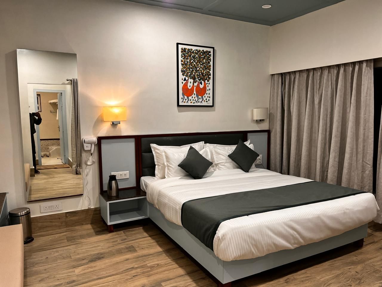 AC Deluxe Cottage (First Floor) with Balcony