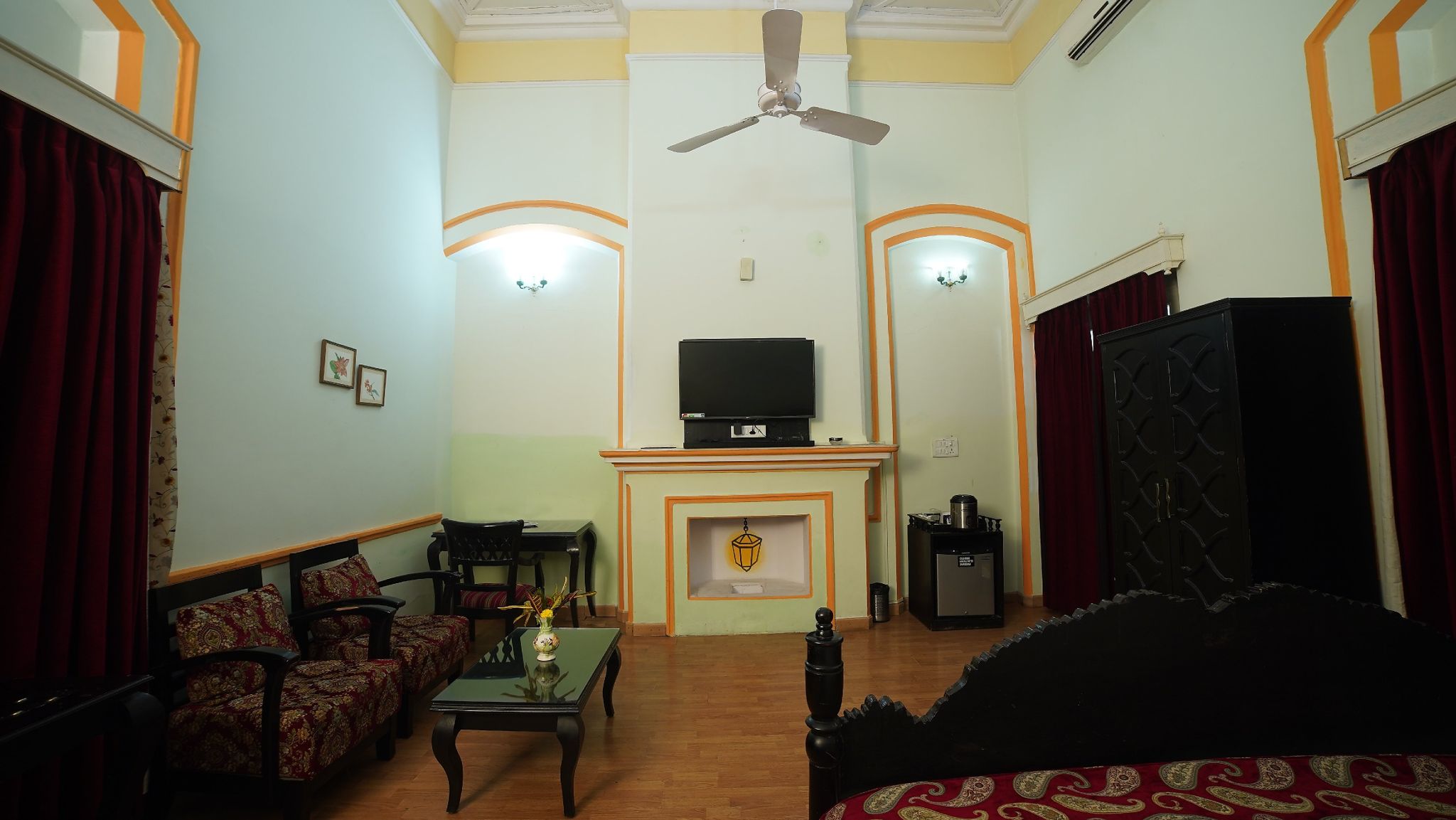 MPT Rock End Manor, Pachmarhi AC Deluxe 12