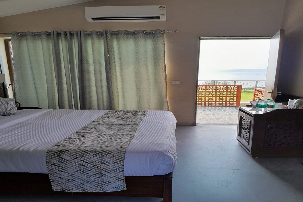 MPT Sarsi Island Resort, Sarsi Deluxe AC Room 3