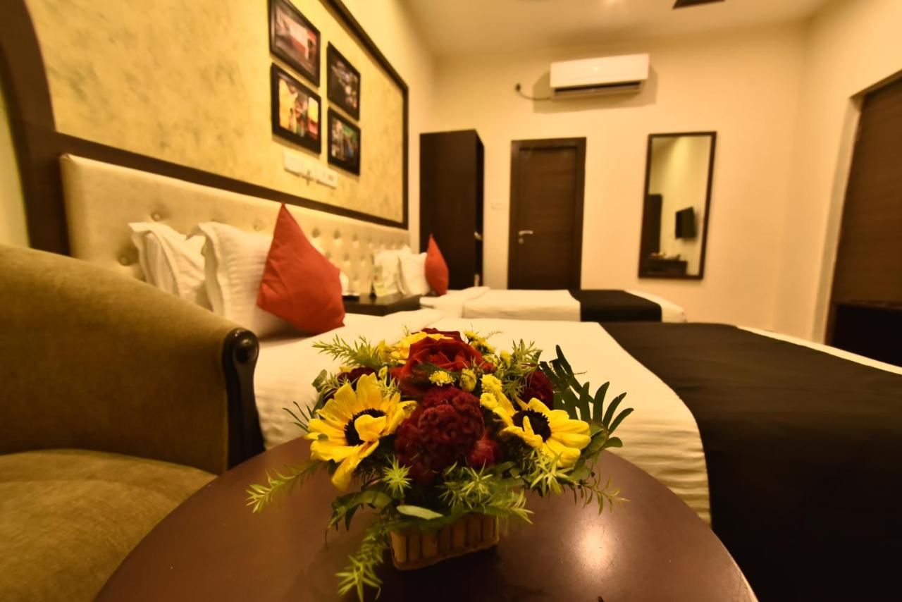 Deluxe Room with Work Desk