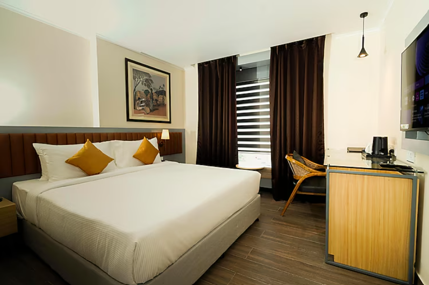 The Grand Sona Standard Room King Bedded 2