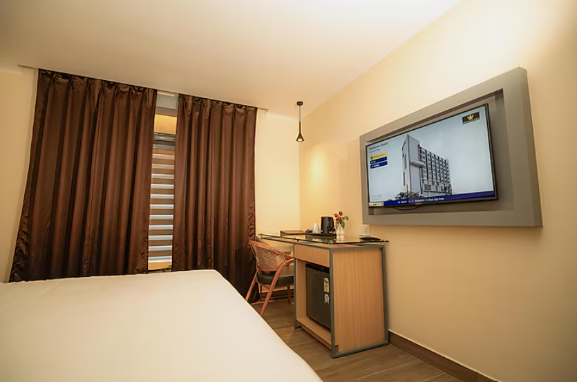 The Grand Sona Standard Room King Bedded 6