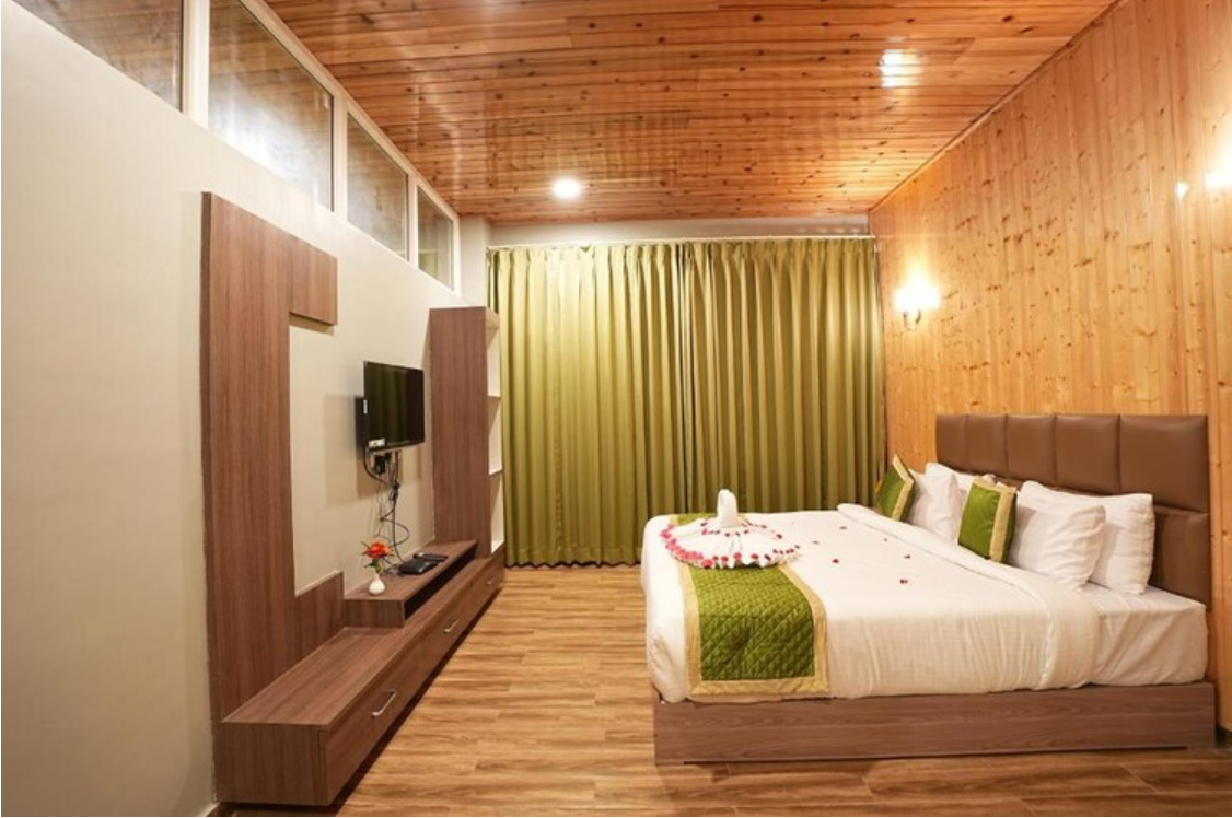 Hotel Maenamla Deluxe with Complimentary Wi-Fi 2