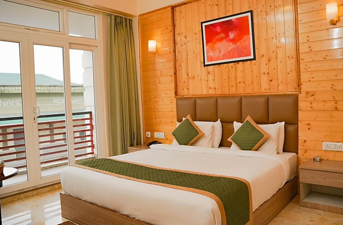 Hotel Maenamla Super Deluxe With Balcony and Kanchanjunga View