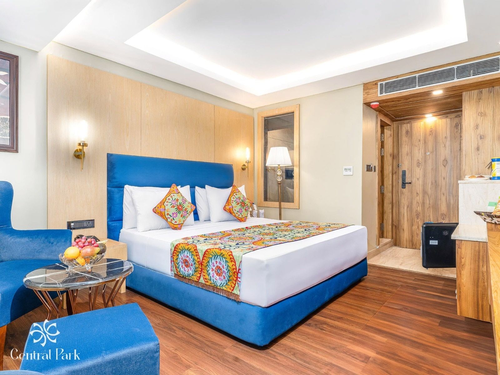 Royal Suite  (Jacuzzi n Balcony)