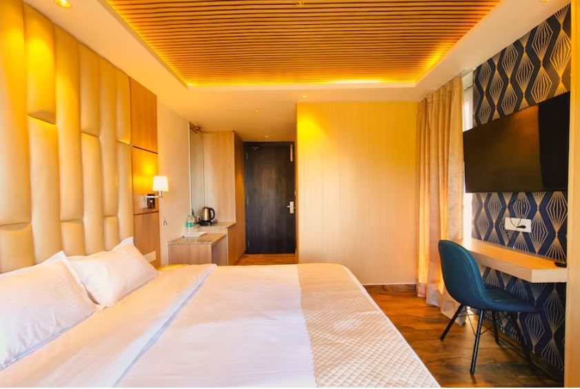 Katson Blue Dalhousie Deluxe Room without Balcony 2