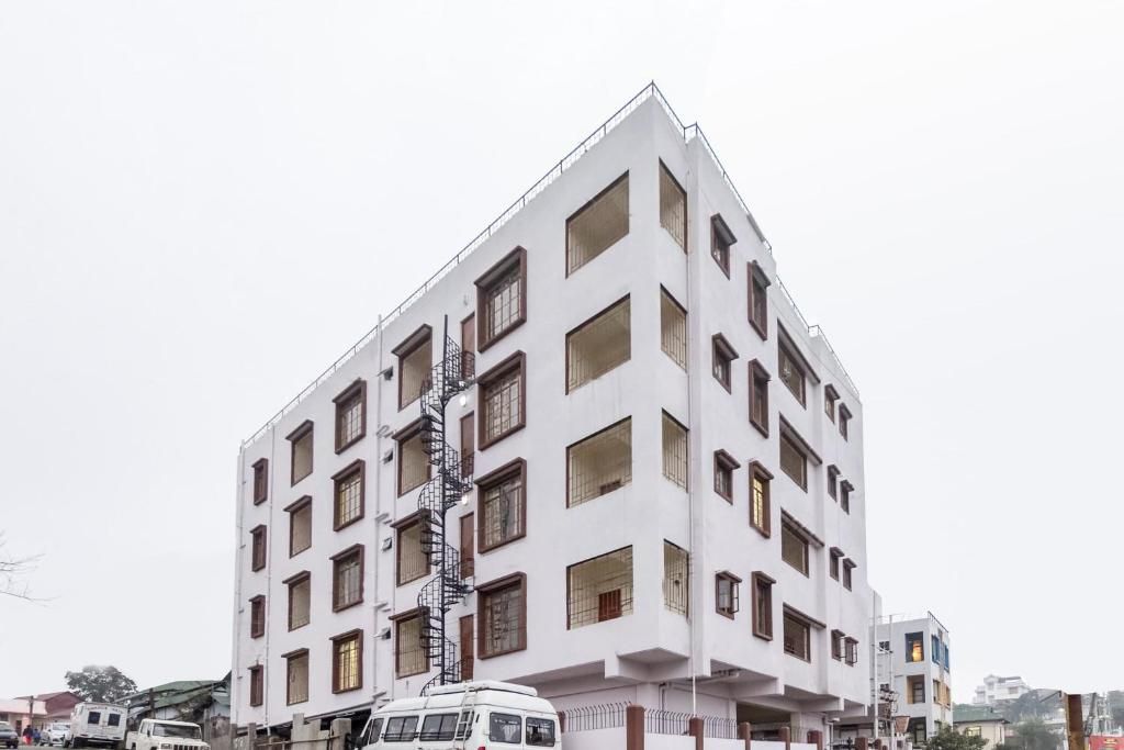 Hotel Travellers Inn