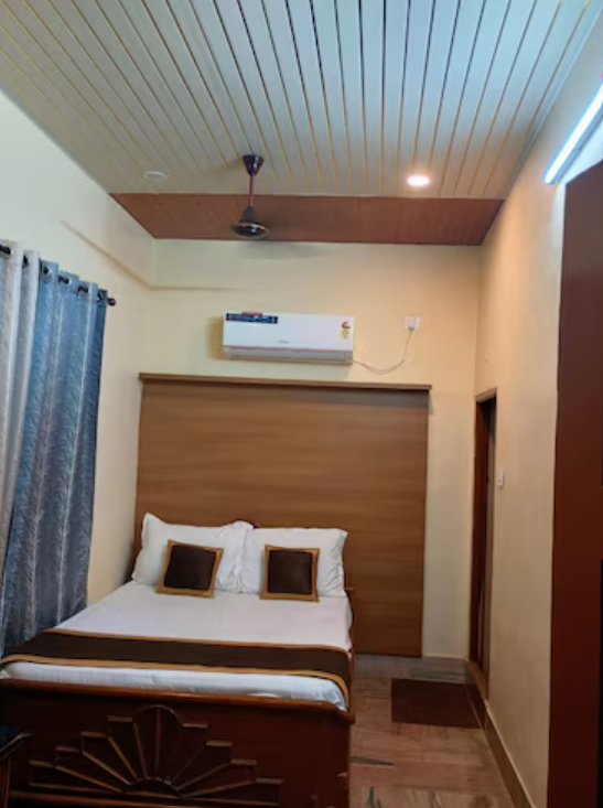 Deluxe AC Room