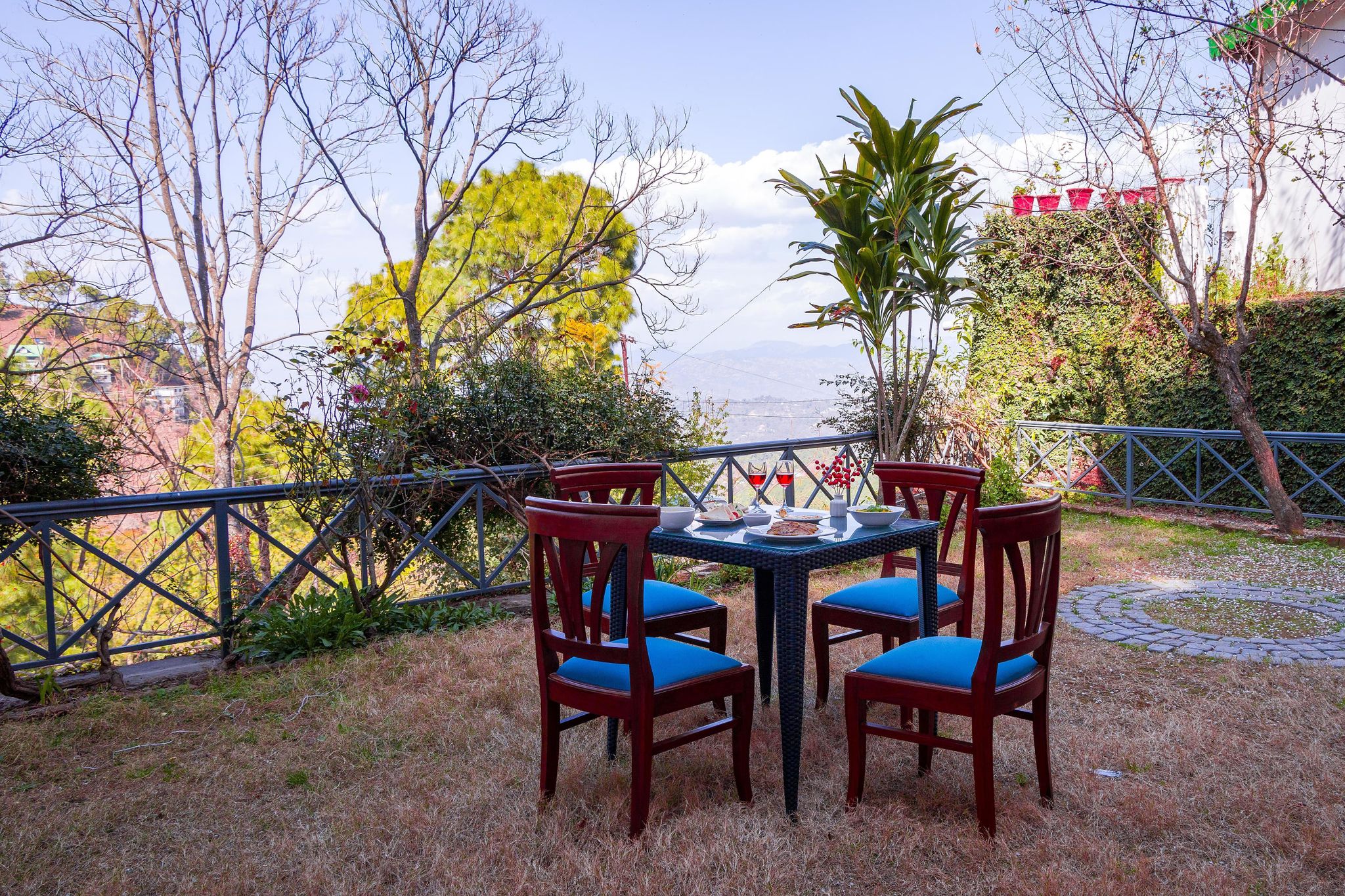 Alaya Stays 3BHK with Garden -Evaara Woods Ridge