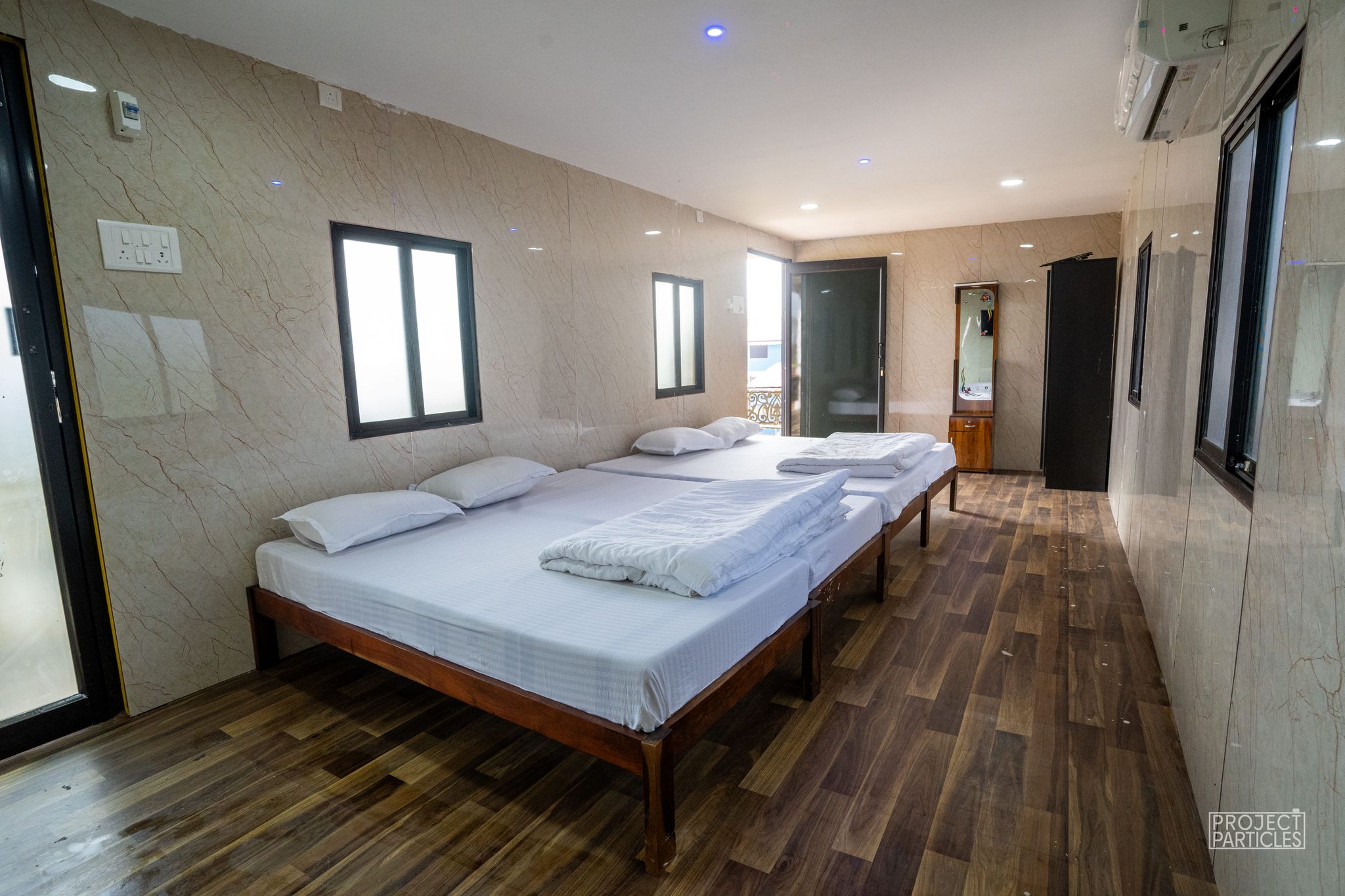 I-ROOMZ SSB Kingdom Group Stay Cottage 4