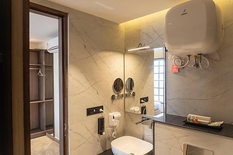 Diamond Room
