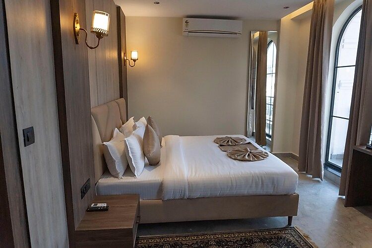 Diamond Room